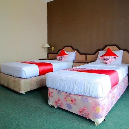 Oyo 2360 Hotel Rio Bengkulu Kültér fotó