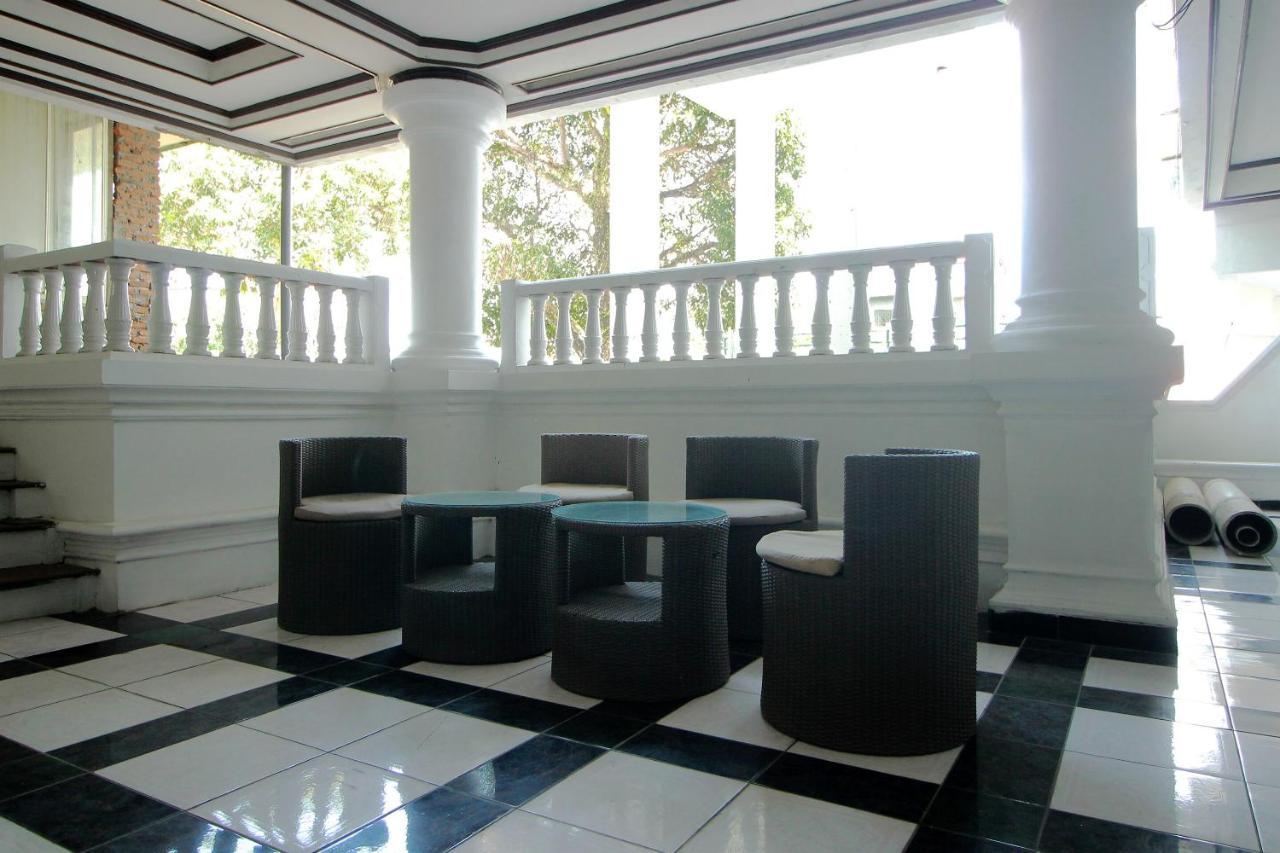 Oyo 2360 Hotel Rio Bengkulu Kültér fotó