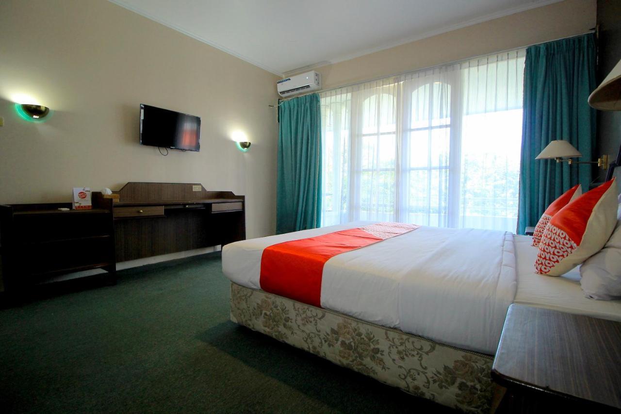 Oyo 2360 Hotel Rio Bengkulu Kültér fotó