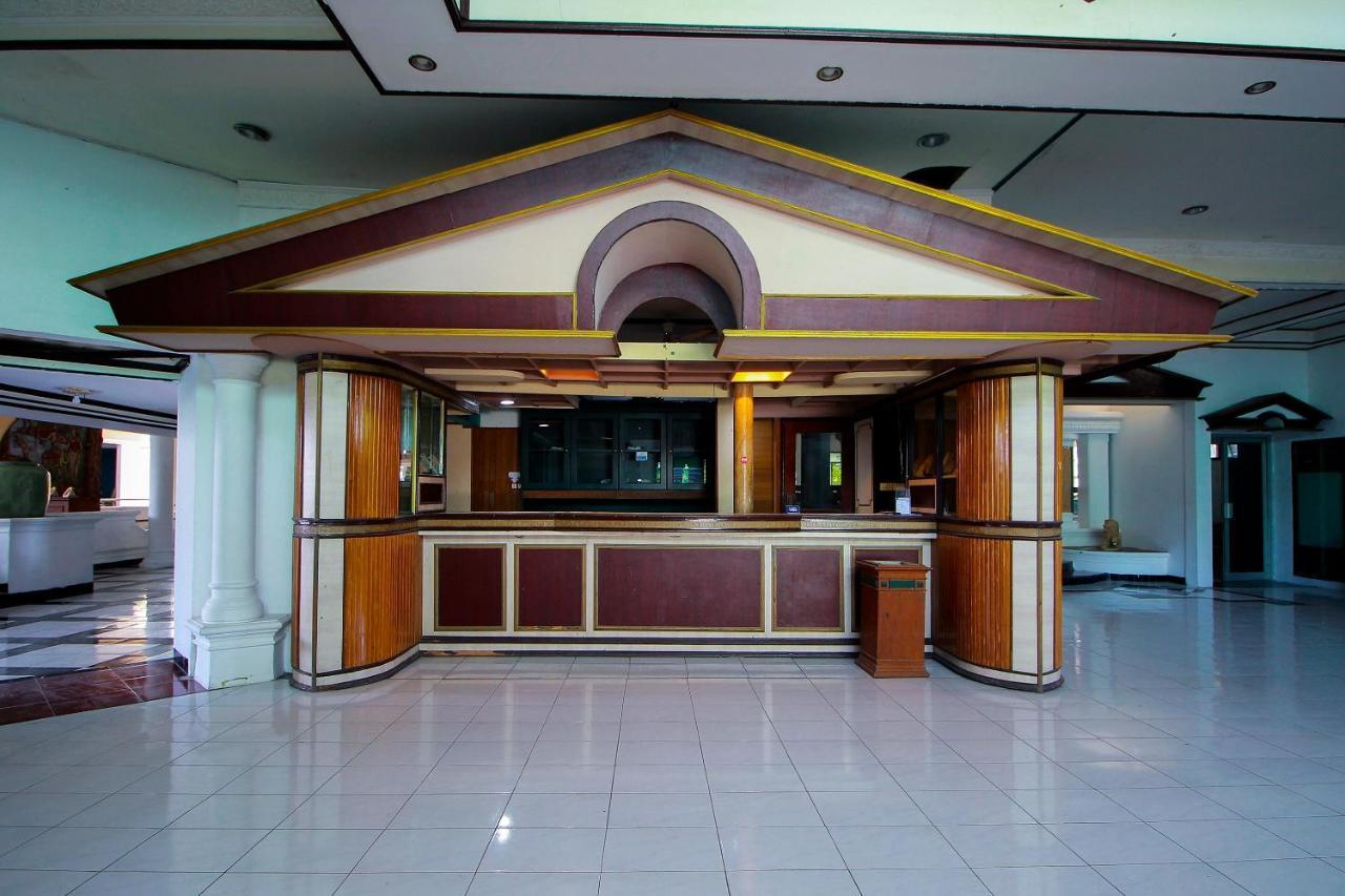 Oyo 2360 Hotel Rio Bengkulu Kültér fotó