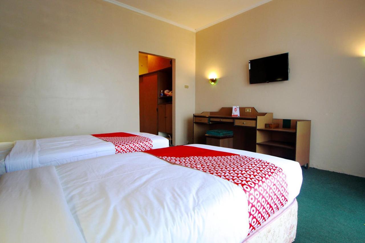Oyo 2360 Hotel Rio Bengkulu Kültér fotó