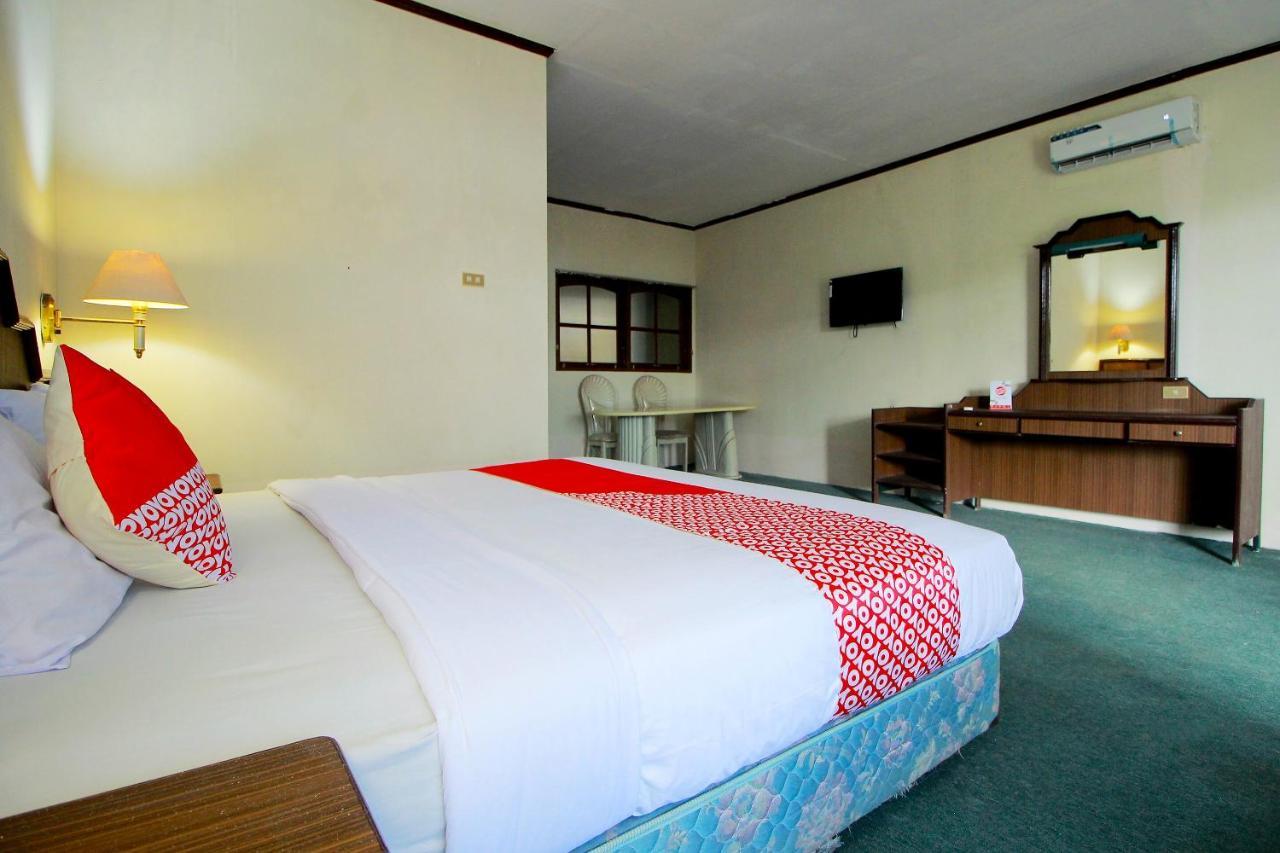Oyo 2360 Hotel Rio Bengkulu Kültér fotó
