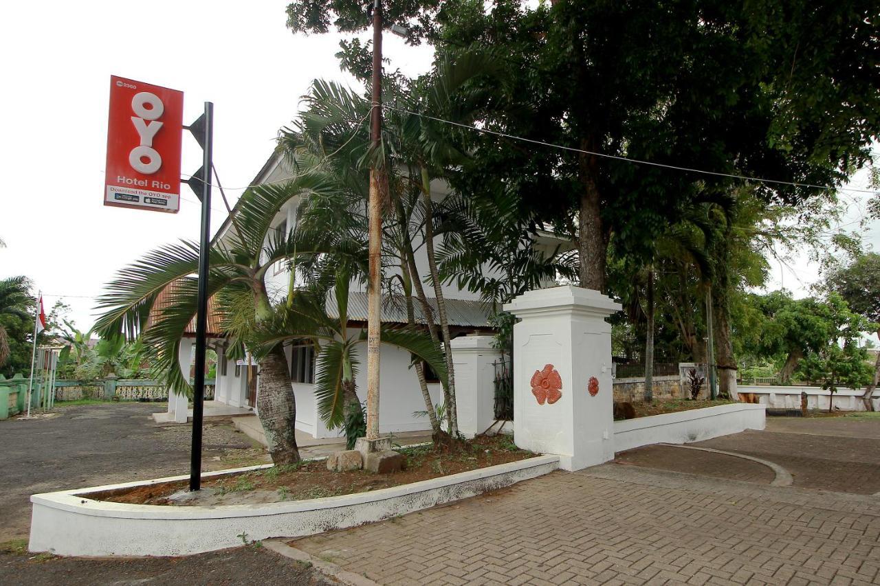 Oyo 2360 Hotel Rio Bengkulu Kültér fotó