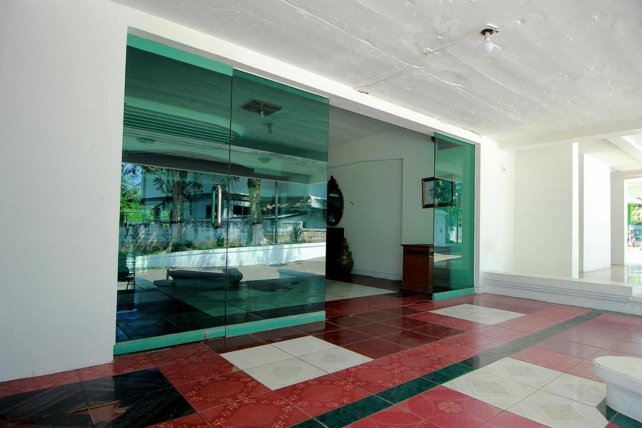 Oyo 2360 Hotel Rio Bengkulu Kültér fotó
