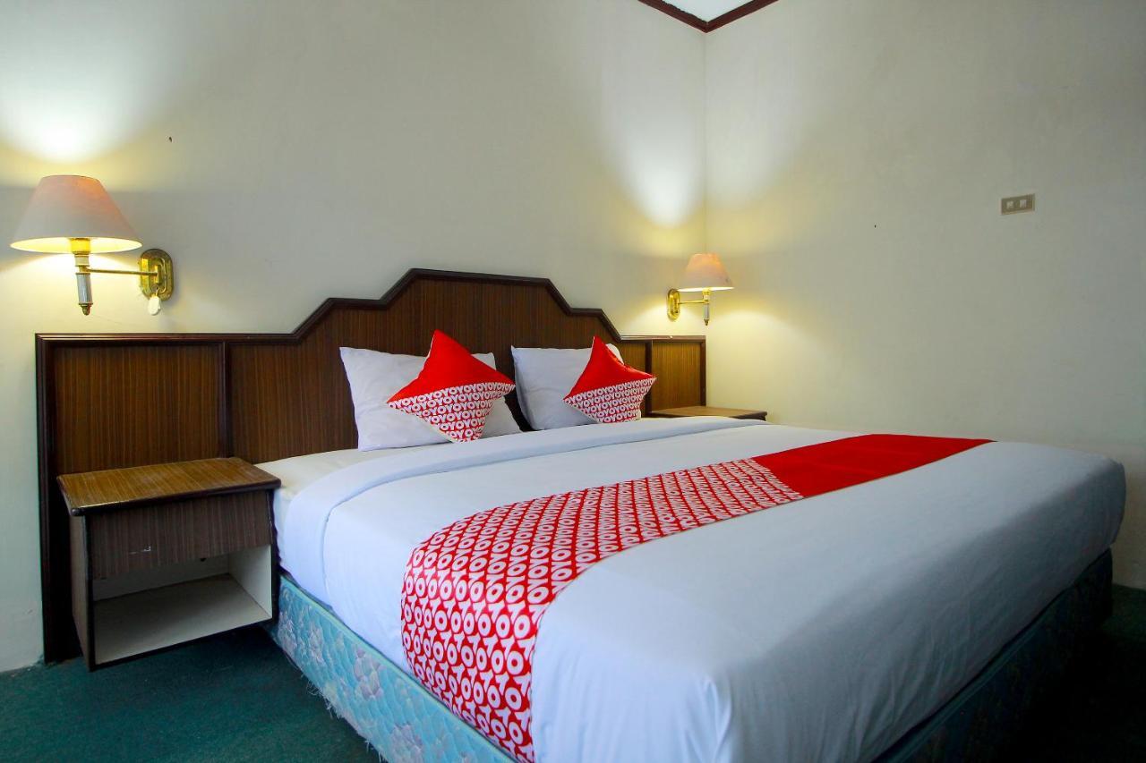Oyo 2360 Hotel Rio Bengkulu Kültér fotó