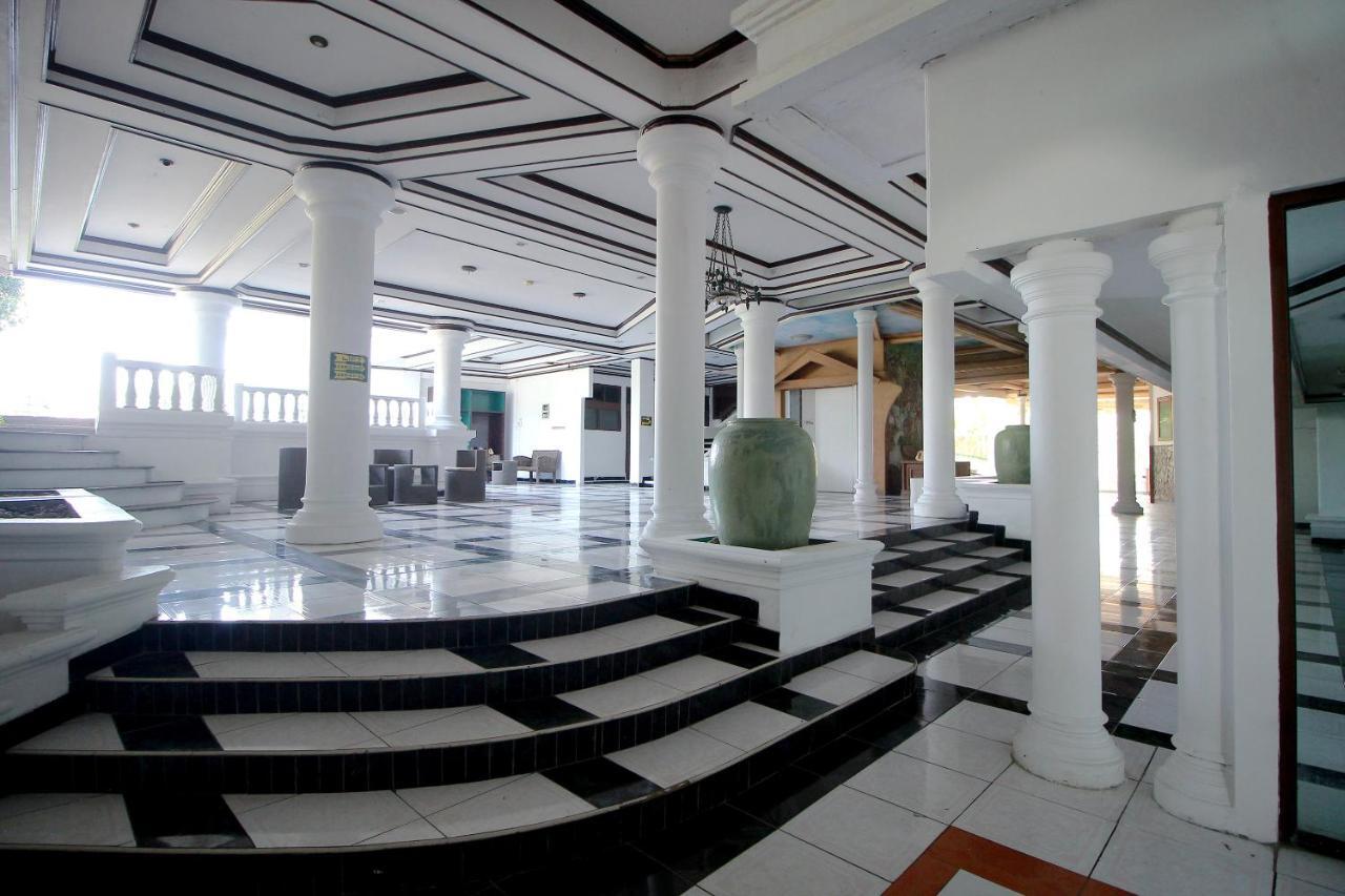 Oyo 2360 Hotel Rio Bengkulu Kültér fotó