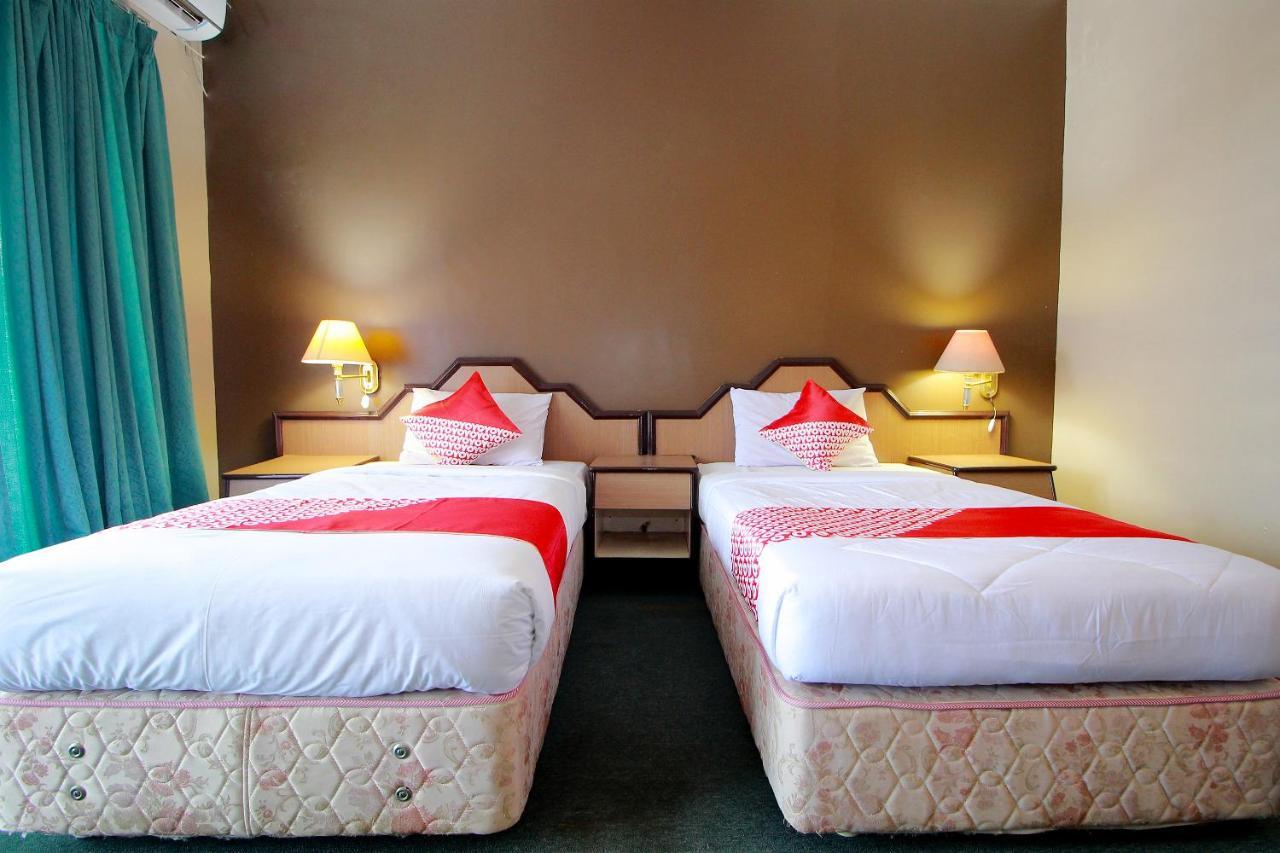 Oyo 2360 Hotel Rio Bengkulu Kültér fotó